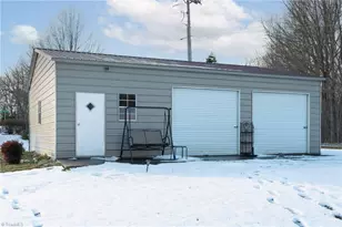 126 Crystal Ridge Dr, Lexington, NC 27295 - Photo 3