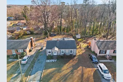 2007 Lynette Drive, Greensboro, NC 27403 - Photo 3