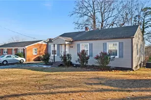 2007 Lynette Dr, Greensboro, NC 27403 - Photo 7