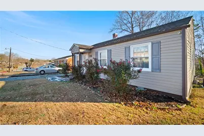 2007 Lynette Drive, Greensboro, NC 27403 - Photo 9