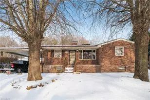 612 School St, Walnut Cove, NC 27052 - Photo 1