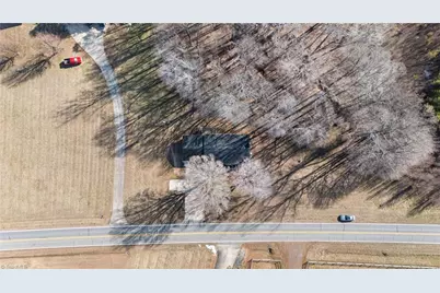 2969 Piney Mountain Road, Walnut Cove, NC 27052 - Photo 15