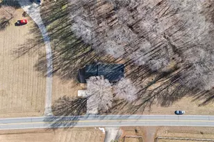 2969 Piney Mountain Rd, Walnut Cove, NC 27052 - Photo 15