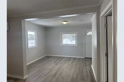 108 Broad Street, Thomasville, NC 27360 - Photo 3