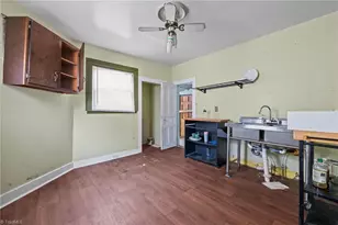 603 Julian St, Greensboro, NC 27406 - Photo 9