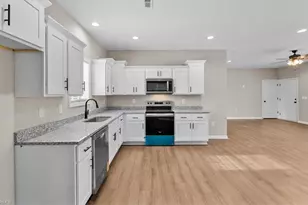 576 Twain Dr, Asheboro, NC 27203 - Photo 9