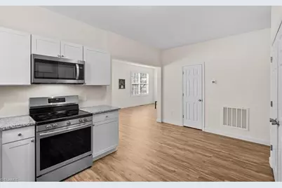 490 W Dameron Avenue, Liberty, NC 27298 - Photo 15