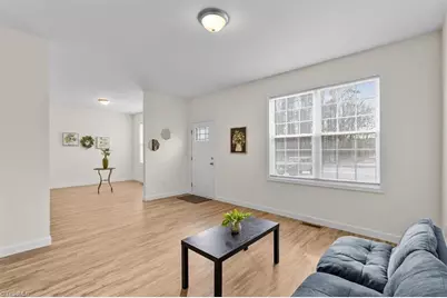 490 W Dameron Avenue, Liberty, NC 27298 - Photo 5