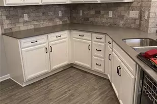 3815 Copperfield Ct, High Point, NC 27265 - Photo 9