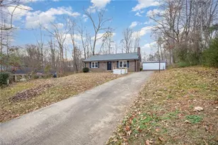 5904 Spruce Pine Dr, Winston-Salem, NC 27105 - Photo 3