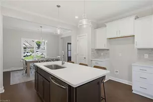 811 Gibb St, Winston-Salem, NC 27106 - Photo 9
