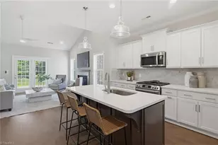 811 Gibb St, Winston-Salem, NC 27106 - Photo 7