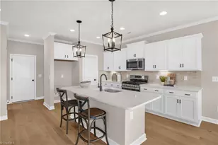 1713 Creekline Dr, Kernersville, NC 27284 - Photo 9