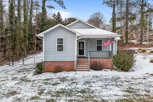 707 Lakewood Dr, Siler City, NC 27344 - Photo 3