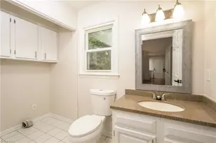 706 Edinburgh Ct, Burlington, NC 27215 - Photo 17