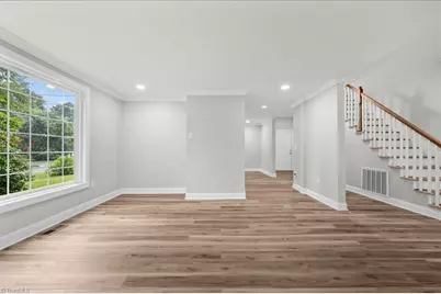 805 W 5th Avenue, Lexington, NC 27292 - Photo 11