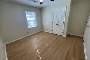 3202 Regents Park Ln, Greensboro, NC 27455 - Photo 7