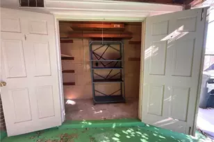 3202 Regents Park Ln, Greensboro, NC 27455 - Photo 15