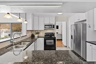 2912 W Cornwallis Dr, Greensboro, NC 27408 - Photo 11