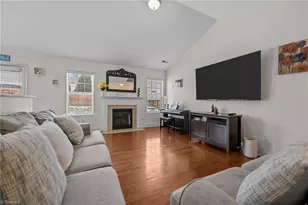 2537 Macleod St, Burlington, NC 27217 - Photo 9