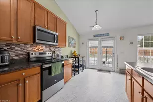 2537 Macleod St, Burlington, NC 27217 - Photo 15