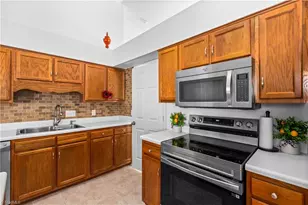 3946 Cobblestone Bend Dr, High Point, NC 27265 - Photo 11