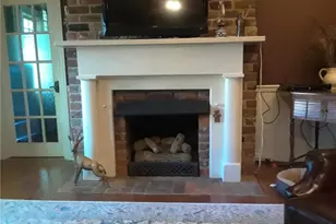 216 W Hunter St, Madison, NC 27025 - Photo 11