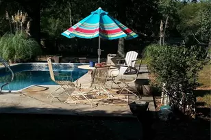 216 W Hunter St, Madison, NC 27025 - Photo 27