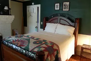 216 W Hunter St, Madison, NC 27025 - Photo 25