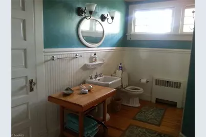 216 W Hunter Street, Madison, NC 27025 - Photo 23