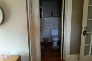 216 W Hunter St, Madison, NC 27025 - Photo 9