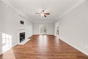 802 Lisa Run Ct, Kernersville, NC 27284 - Photo 7