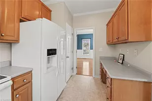 802 Lisa Run Ct, Kernersville, NC 27284 - Photo 13