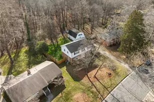 3511 Cotswold Terrace, Greensboro, NC 27455 - Photo 3