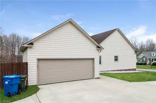 309 Alison Ln, Archdale, NC 27263 - Photo 17