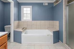 1204 Pebble Dr, Greensboro, NC 27410 - Photo 31