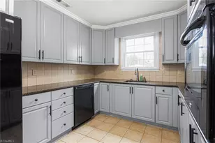 1204 Pebble Dr, Greensboro, NC 27410 - Photo 13