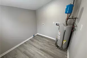 2405 Atlanta St, Greensboro, NC 27406 - Photo 7