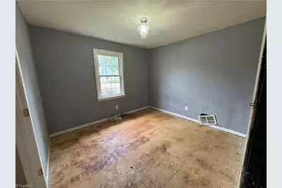 201 E Harden Street, Graham, NC 27253 - Photo 11