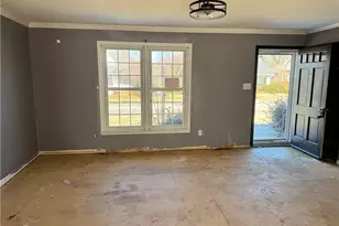 201 E Harden St, Graham, NC 27253 - Photo 5