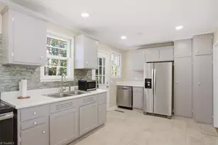 2502 Netherwood Dr, Greensboro, NC 27408 - Photo 7