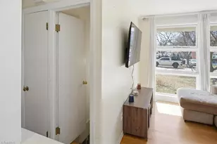 2502 Netherwood Dr, Greensboro, NC 27408 - Photo 17