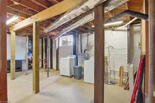 2502 Netherwood Dr, Greensboro, NC 27408 - Photo 21