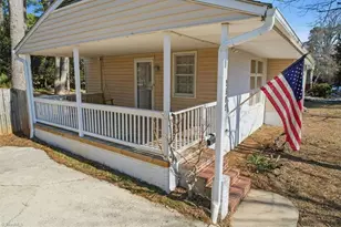 2502 Netherwood Dr, Greensboro, NC 27408 - Photo 3