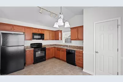 1174 Waterlyn Drive, Greensboro, NC 27405 - Photo 23