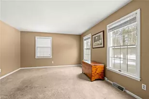 219 Prestwick Dr, High Point, NC 27265 - Photo 7