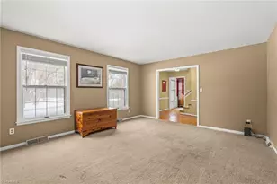 219 Prestwick Dr, High Point, NC 27265 - Photo 9