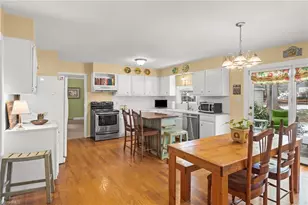 219 Prestwick Dr, High Point, NC 27265 - Photo 9