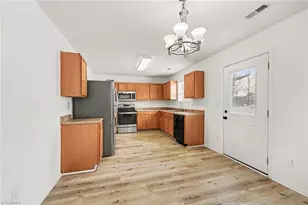 3904 Whispering Willows Dr, Greensboro, NC 27406 - Photo 15