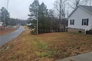 2548 Strawberry Ln, Randleman, NC 27317 - Photo 11